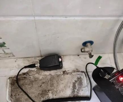 徐州市屋顶漏水维修公司分享下卫生间漏水的危害及解决方法
